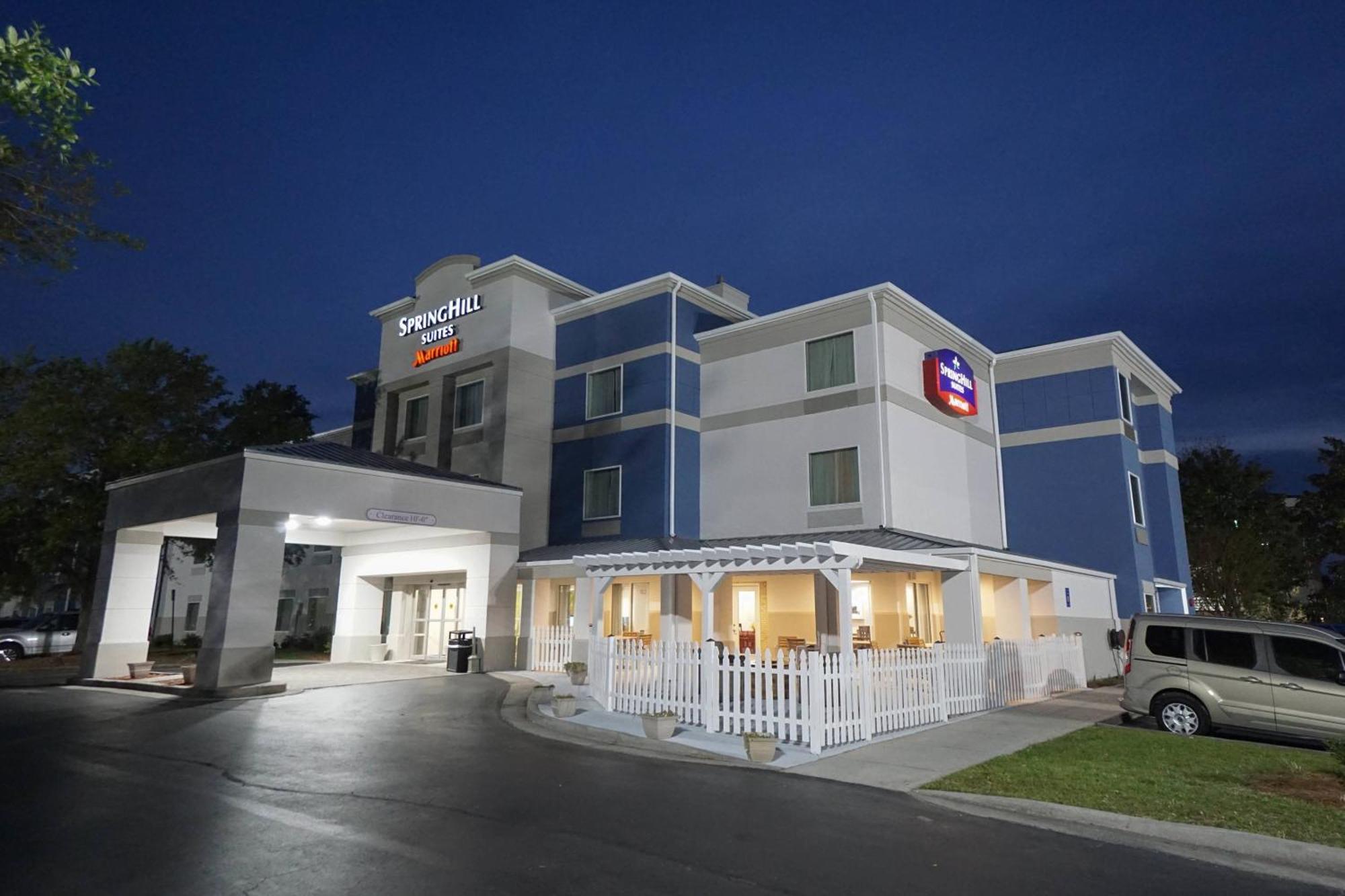Springhill Suites By Marriott Savannah Midtown Exterior photo