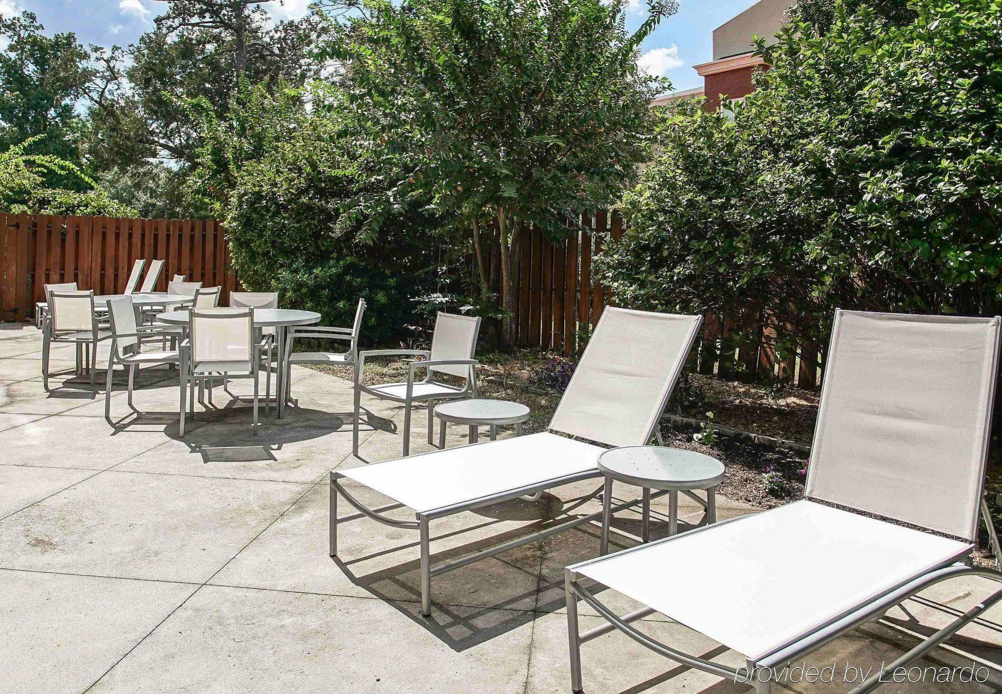 Springhill Suites By Marriott Savannah Midtown Exterior photo